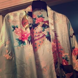 Short length robe peacock